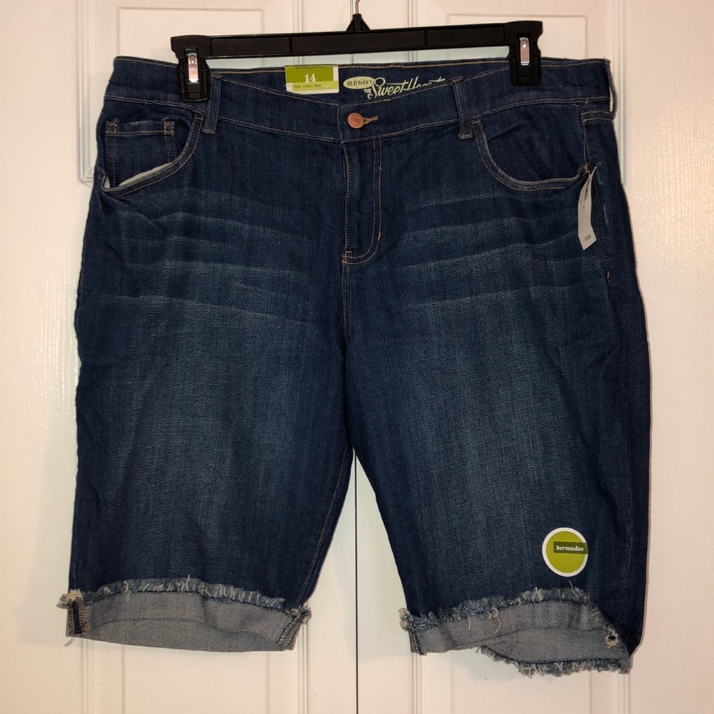 Old Navy Sweetheart Bermuda Shorts